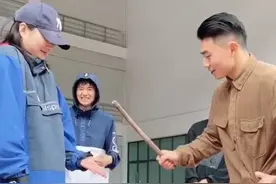 打手板不是目的 哪怕恨肖老师也好 主要是让你们记住 没有什么是努力坚持后办不到的！#惩罚视频封面