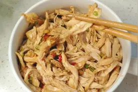 跟着于谦老师解锁做鸡胸肉的一百种做法之—白斩鸡胸肉视频封面