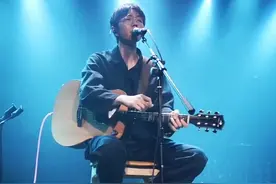 #陈鸿宇 三旬理想散浓烟，一如少年秋已凉#民谣弦知己视频封面