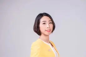 #大爷卖葱没法扫码城管把葱买下 当卖葱大爷遇上城管人员，万万没想到结果竟然……#大v说 #大v说热点 #大v快评 #正能量 #城管 @DOU+小助手 视频封面