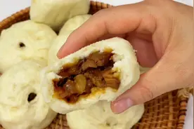 香菇酱肉包，用自发粉做的，不用发面和醒面，用温水和面即可😊视频封面