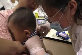 被猫抓后打狂犬疫苗，这是两年半以来第一次打针哭视频封面