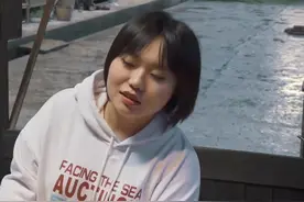 #向往的生活 #李雪琴 想改掉东北口音，怎么suo呢～讲普通话，咱何老师是专业的#何炅视频封面