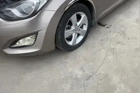 当汽车没电，遥控用不了，机械钥匙打不开的情况下怎么办？视频封面