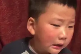10月14日，上海的一位网友分享视频。萌娃误食水彩笔，以为中毒哭成话唠，“我还这么年轻”。视频封面
