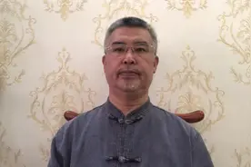 子曰：“三人行，必有我师焉。择其善者而从之，其不善者而改之。视频封面