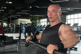 坐姿划船教学#健身干货 #水天翮 看似差不多，实际差很大#健身教学