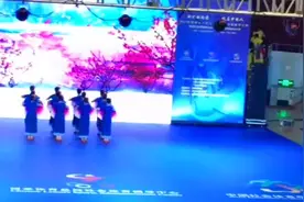 独具特色的江西赣南采茶舞《斑鸠调》泥巴汉子创编参加2020全国…