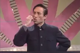 #著名哑剧表演艺术家王景愚去世 1983年首届央视春晚上，王景愚带来哑剧小品《吃鸡》表情和动作夸张，惟妙惟肖视频封面