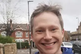 足球的英语是soccer还是football？#英语 #足球 #生活英语视频封面