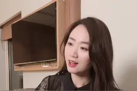 爱笑的女孩运气不会太差哦！今天，你笑了没？#英语美句 #英语每天一分钟视频封面