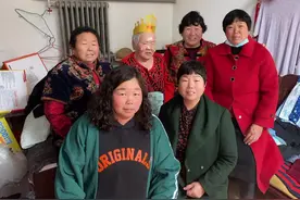 5个女儿陪88岁老妈过大寿    #愿天下父母健康长寿永远幸福快乐视频封面