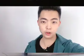 詹姆斯看着隆多儿子想到了什么？#dou来总决赛 #詹姆斯 #隆多