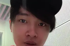 中国女足队员平均月薪3000元，待遇很一般，中国女足需要更多人关注。#中国女子三大球全部晋级东京奥运会视频封面
