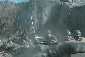 坂田与敌人交战半天了，还搞不清楚是哪个部队在作战视频封面