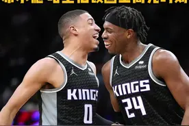 【希尔德&哈利伯顿国王高光表现】希尔德和哈利伯顿在今天国王与步行者的交易中被送至步行者队。哈利伯顿赛季至今共代表国王出战51场常规赛，场均14.3分3.9篮板7.4助攻1.7抢断，希尔德赛季至今共代表国王出战55场常规赛，场均14.4分4.0篮板1.9助攻。一起来回顾他们在国王时期的精彩表现，也期待他们能在步行者队开启新生涯。#nba交易截止日 #nba新春贺岁 #nba奇幻新春 视频封面