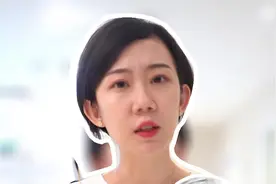 处理海鲜要小心，受伤了更不能掉以轻心！#常识 #海鲜