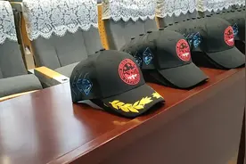 国防教育进校园之国旗护卫队【视频中枪械为训练教具】视频封面