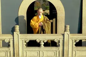 到南京你不来一次灵谷寺吗？这里有全南京最帅的小法师@善師父 #治愈 #旅行推荐官 #一定要看到最后 视频封面