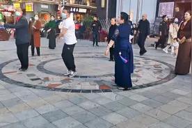 因为喜欢，所以热爱，因为热爱，所以执着！无论是对一件事视频封面