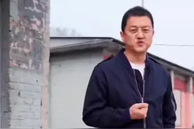 这真的是天价了吧#李亚鹏一幅作品5000w #娱乐评论大赏视频封面