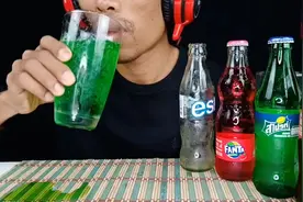 各种汽水一次喝个够，冰冰凉一夏天！#asmr #解渴#汽水#饮料