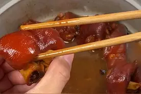 惊！一名厨师发布“红烧猪脚”的做法，得到了2000人的收藏！#美食趣胃计划 #在家做个拿手菜 #视频封面