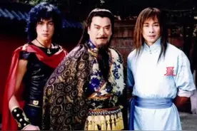 8月19日，《风云·雄霸天下》中的#雄霸扮演者千叶真一去世 享年82岁。这部剧真的是湘湘小时候的记忆了视频封面
