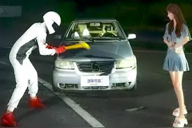 安全气囊弹出的威力有多大?#车知识分享计划 @抖音汽车 视频封面