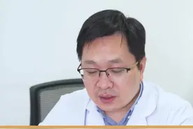 皂角刺煮猪腰治疗疝气不靠谱 ，不要盲目听信偏方。#疝气修补 #小儿疝气 #疝气手术 视频封面