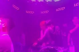 #蹦迪 #skrrclub #酒后行为艺术家 #网红酒吧打卡 #抖音小助手