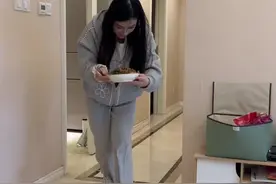 我好像没有什么理由不原谅她了#情侣 #女朋友 #情侣日常 #麻辣王子视频封面
