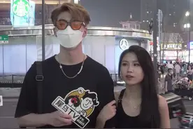 你认为娱乐圈绝对不会塌的人设是?#塌房 #追星 #长沙街访 视频封面