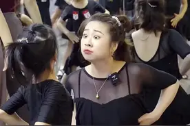 哈哈哈，这样的课堂氛围你们喜不喜欢😄#拉丁舞 #舞蹈课堂 #老师