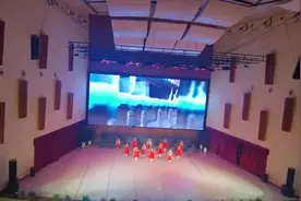 改革开放到近现代，孩子们通过稚嫩的表演展现了宏大的主题视频封面