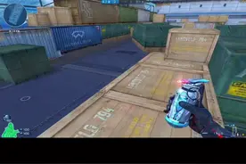 WA或者WD＋跳蹲  斜着起跳即可，非常基础的身法  你学废了吗@CF十六（备用小号) #穿越火线 #身法教学视频封面