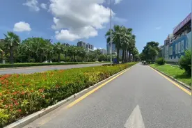 上海人憋疯了，上海飞三亚航班爆火。#三亚房产视频封面