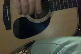 可不可以吉他弹唱，自己扒谱🥲还有待改进，#吉他弹唱 #自弹自唱