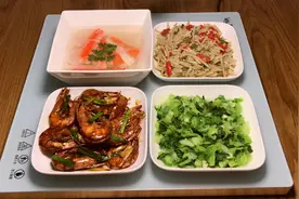 真的会有人爱上你朴实的外貌下，勤劳的双手，温和的情绪