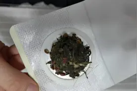 艾草生姜肚脐贴，要坚持，好处多多哦哦视频封面