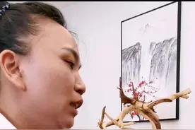 新来的人事问为什么不装打卡机，每天拿个本子在厂门口登记，这种原始的考勤方法别的厂早不用了，人工考勤有何深意？