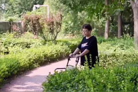 老年代步车折叠购物车座椅可坐四轮买菜助步可推小拉车老人手推车视频封面