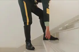 #国旗护卫队  红色绽放的地方便有吾辈挺立的身姿！#礼服穿戴步骤