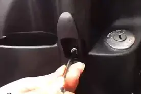 电动车挂钩安装视频