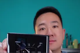 这是一台能当主力机使用的折叠屏旗舰！moto razr 2022来了#摩托罗拉全新折叠屏手机视频封面