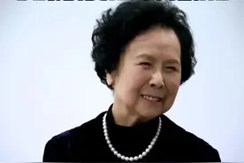 今天是4月15日，杨导演离开我整三年了。我很想念她。视频封面