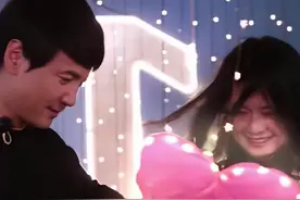 #沈腾 为王琦补办求婚并邀请岳父岳母见证，妻子苦等12年终是修成正果，如今沈腾爆红却还不忘糟糠之妻，责任感满满视频封面