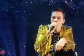 #陈伟霆 和宝石Gem唱野狼Disco，还和妈妈一起跳舞，视频结尾蓝衣服的就是~视频封面