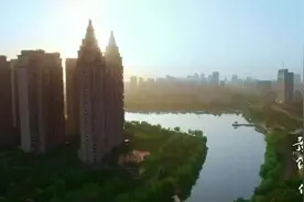 新（Xin）乡（Xiang）一个“X”和“X”碰撞的城市