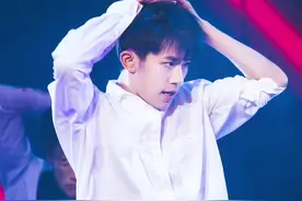 #帅就完事了 感受一下来自大佬的青春荷尔蒙 #养成系 #易烊千玺视频封面